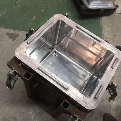 Molde rotatório mais fresco de alumínio do molde LLDPE do OEM Rotomolded do ODM com espuma do plutônio